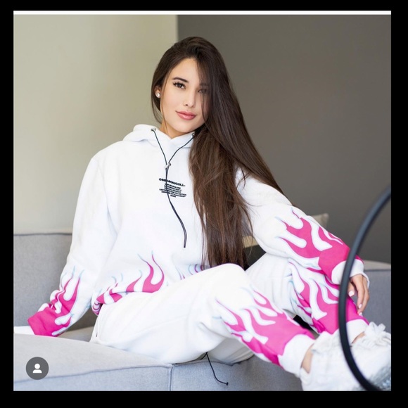 BoohooMAN Quavo Flame Print SweatSuit - Picture 1 of 16